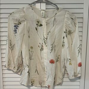 H&M Cream Floral Blouse with Button-Up Design